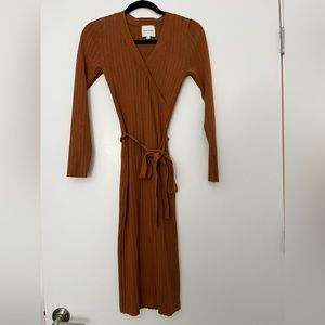 Long-sleeve ribbed midi dress